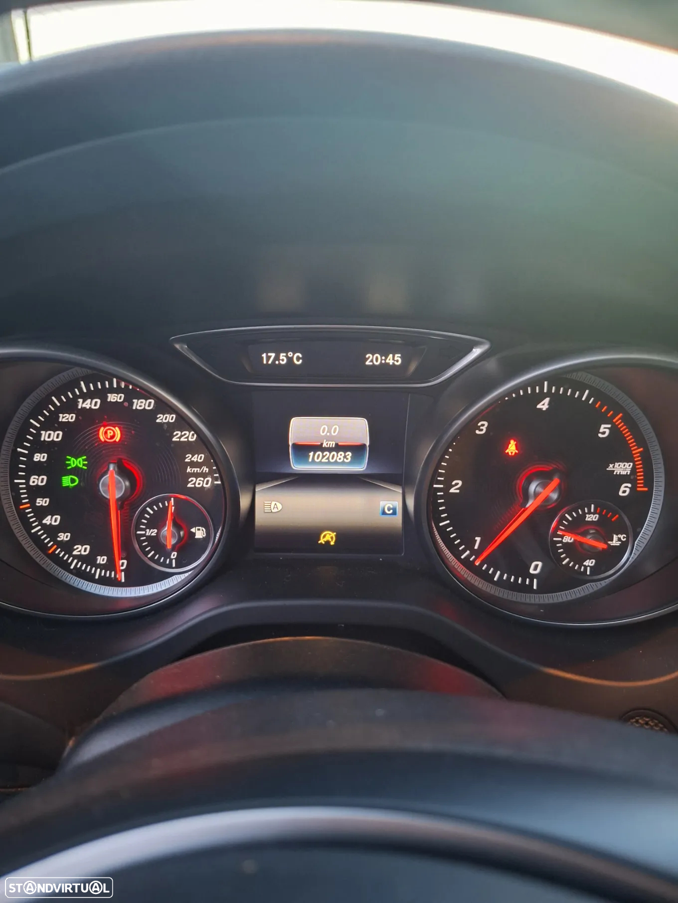 Mercedes-Benz GLA 180 d Urban - 8
