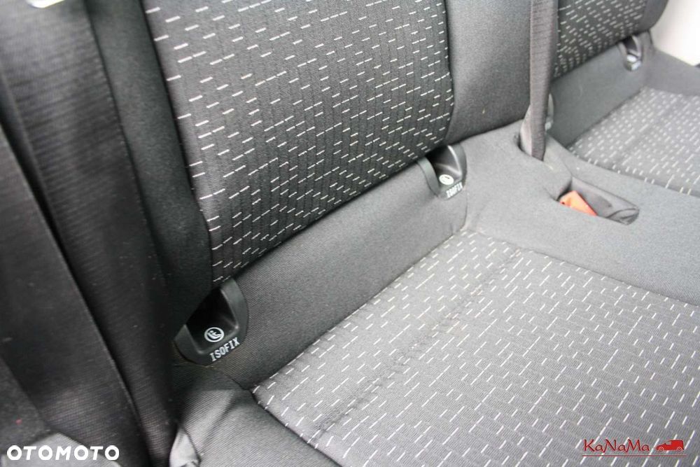 Mercedes-Benz VITO - 16
