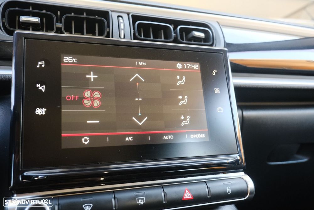 Citroën C3 1.2 PureTech Shine - 26