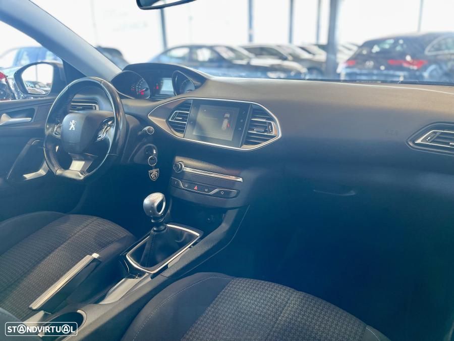 Peugeot 308 SW 1.5 BlueHDi Style - 29