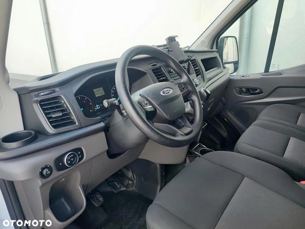 Ford Transit - 18
