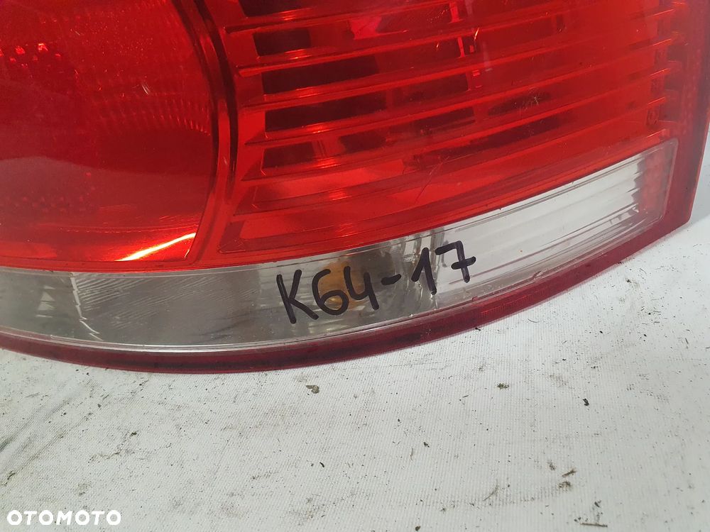 * LAMPA TYLNA PRAWA TYŁ PRAWO AUDI A3 8P 3D - 5