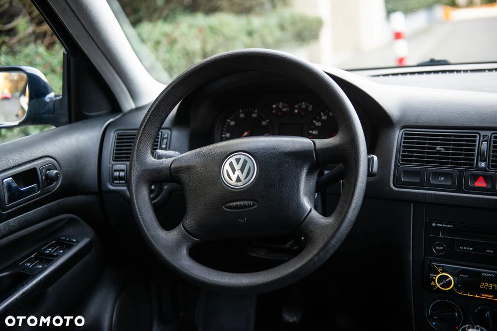 Volkswagen Golf 1.4 Comfortline - 29