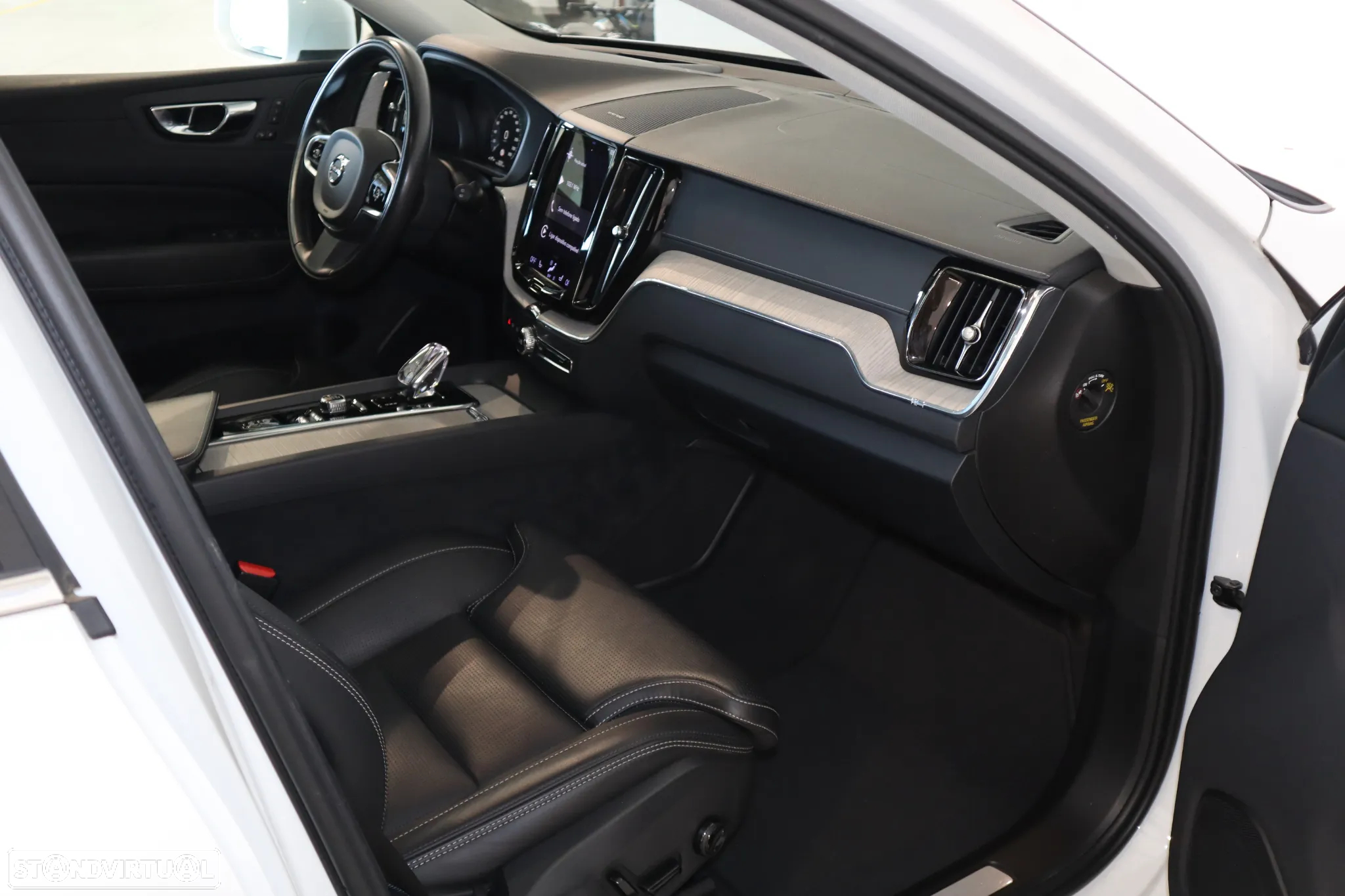 Volvo XC 60 2.0 T6 PHEV Inscription AWD - 14