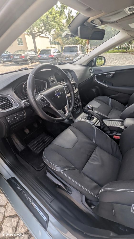 Volvo V40 2.0 D2 Momentum - 21