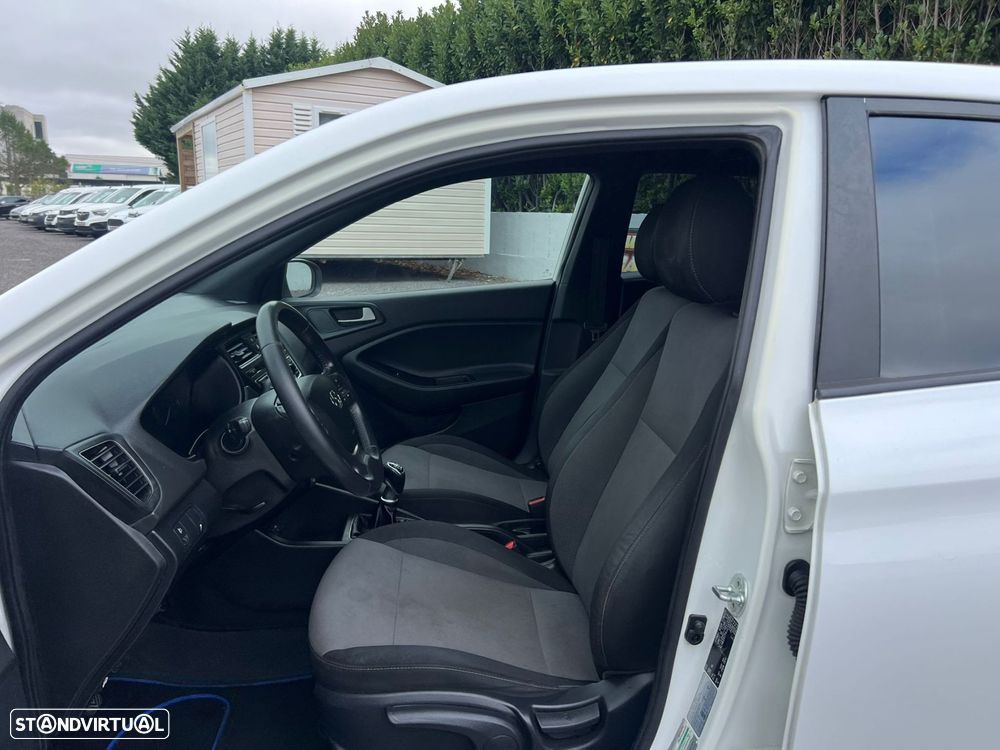 Hyundai i20 1.1 CRDi Urban - 5