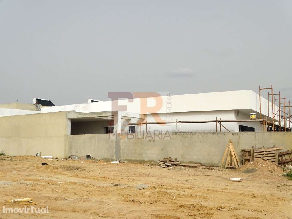 Moradia Isolada Térrea T4 com Garagem - Quinta do Anjo Palmela - Grande imagem: 2/43