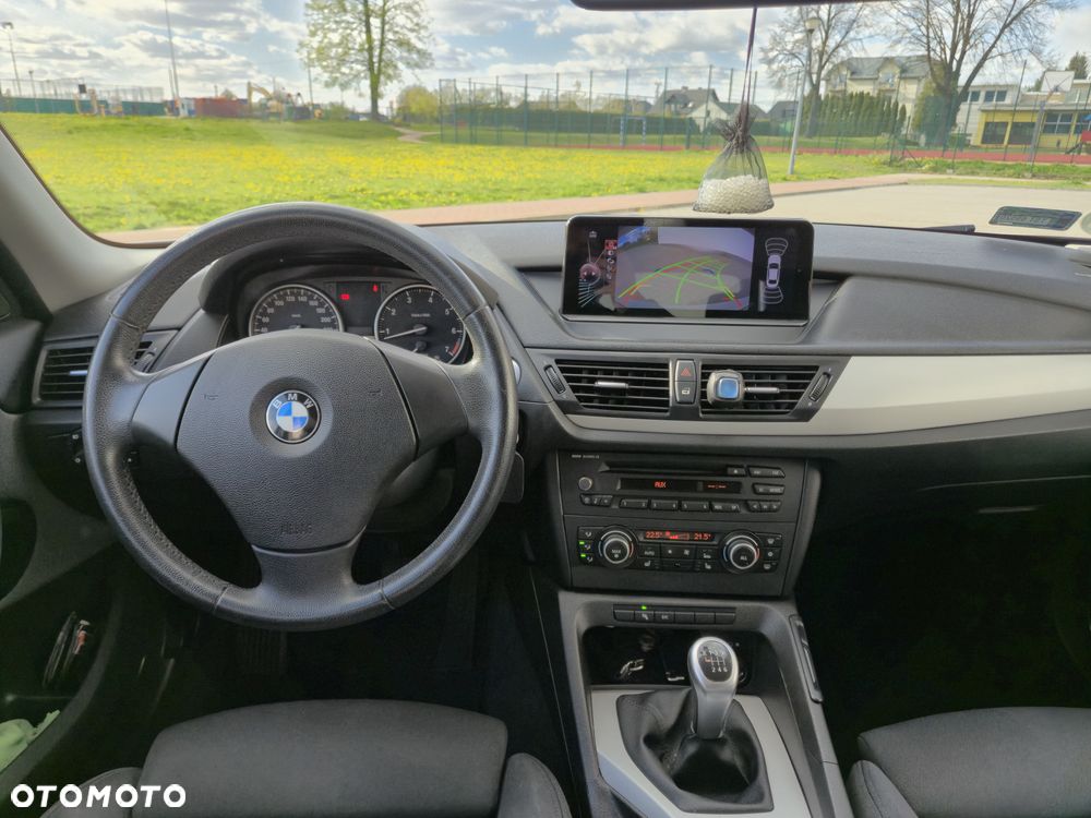 BMW X1 sDrive18i Sport Line - 16