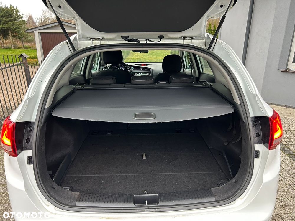 Kia Ceed 1.6 CRDi 136 ISG GT Line - 17