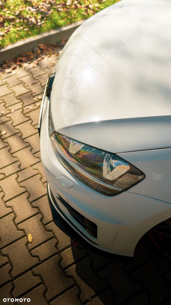 Volkswagen Golf 2.0 TSI 4Mot R DSG - 3