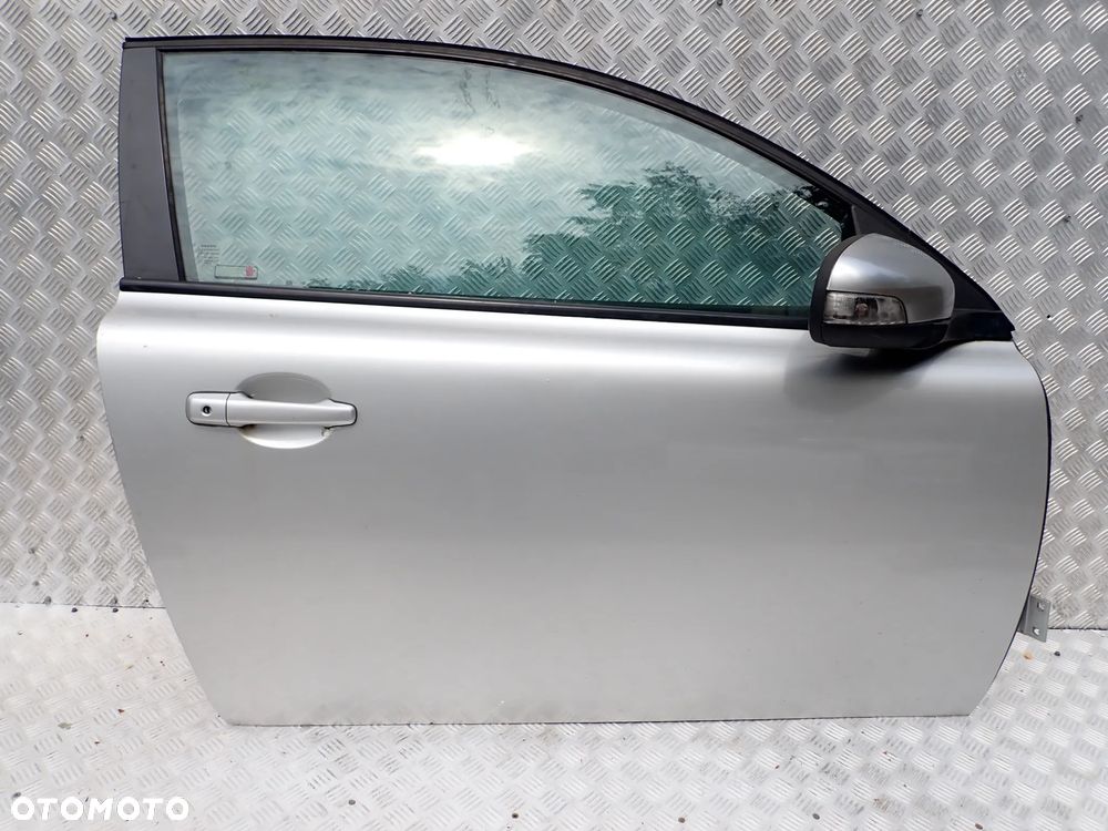 DRZWI PRAWY PRZÓD VOLVO C30 - 1
