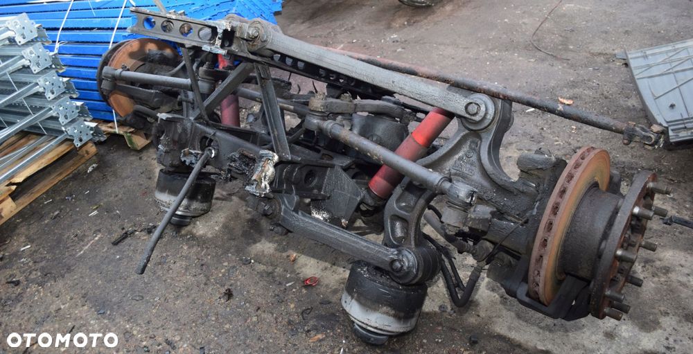 ZAWIESZENIE PRZEDNIE AUTOBUS VAN HOOL T916 - 4