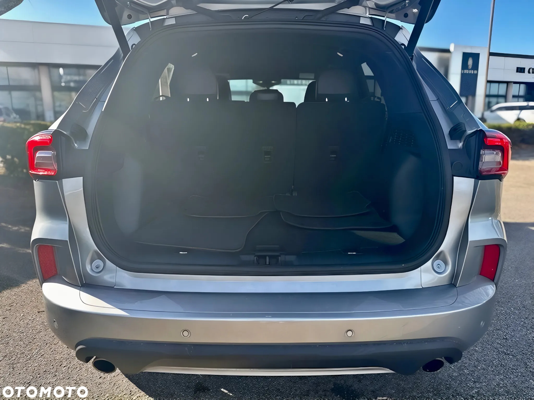 Ford Escape 2.0 EcoBoost AWD Titanium - 12