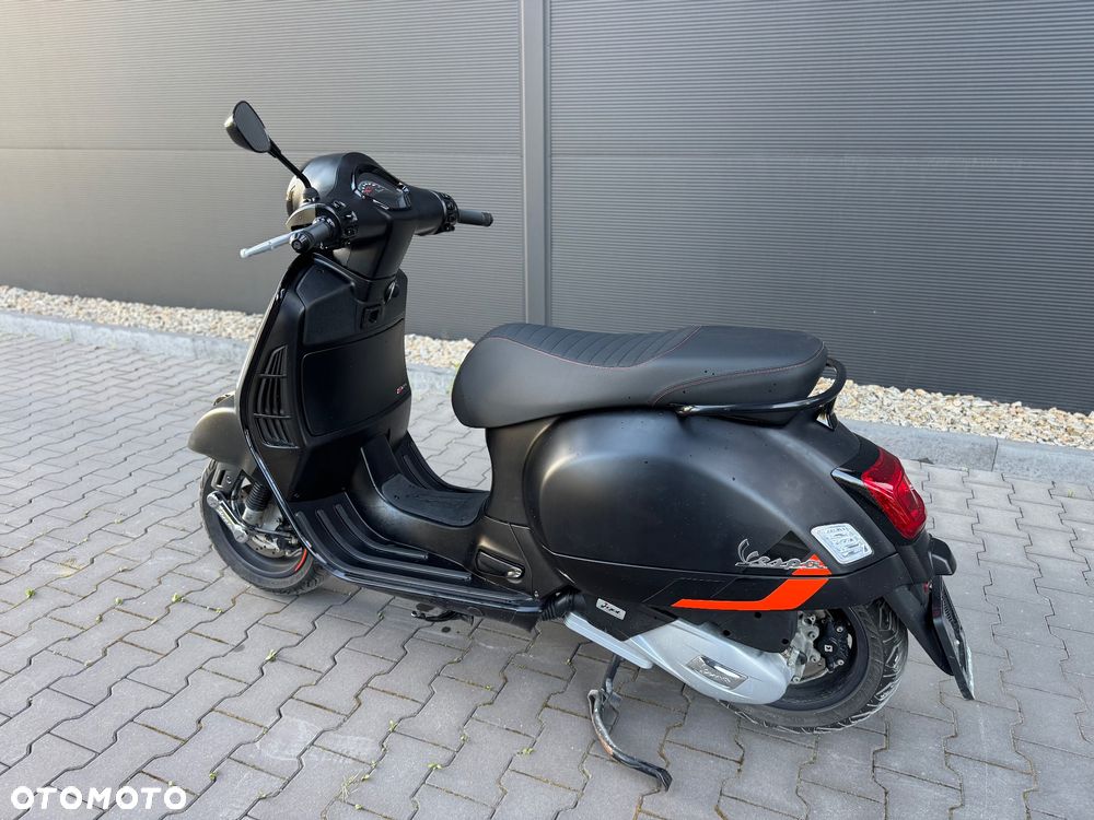 Vespa GTS - 10