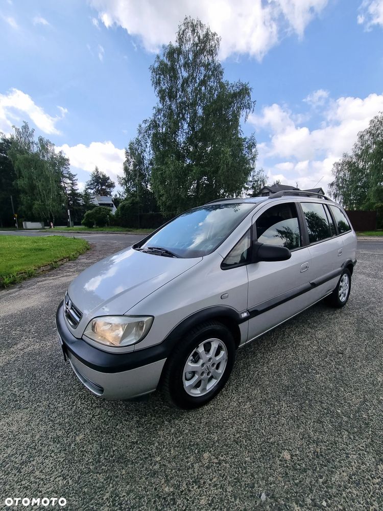 Opel Zafira 1.8 Njoy - 16