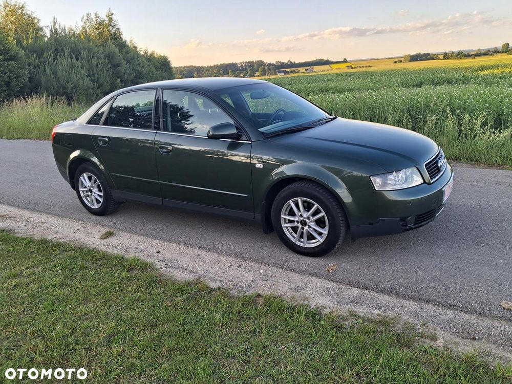 Audi A4 Limousine - 5