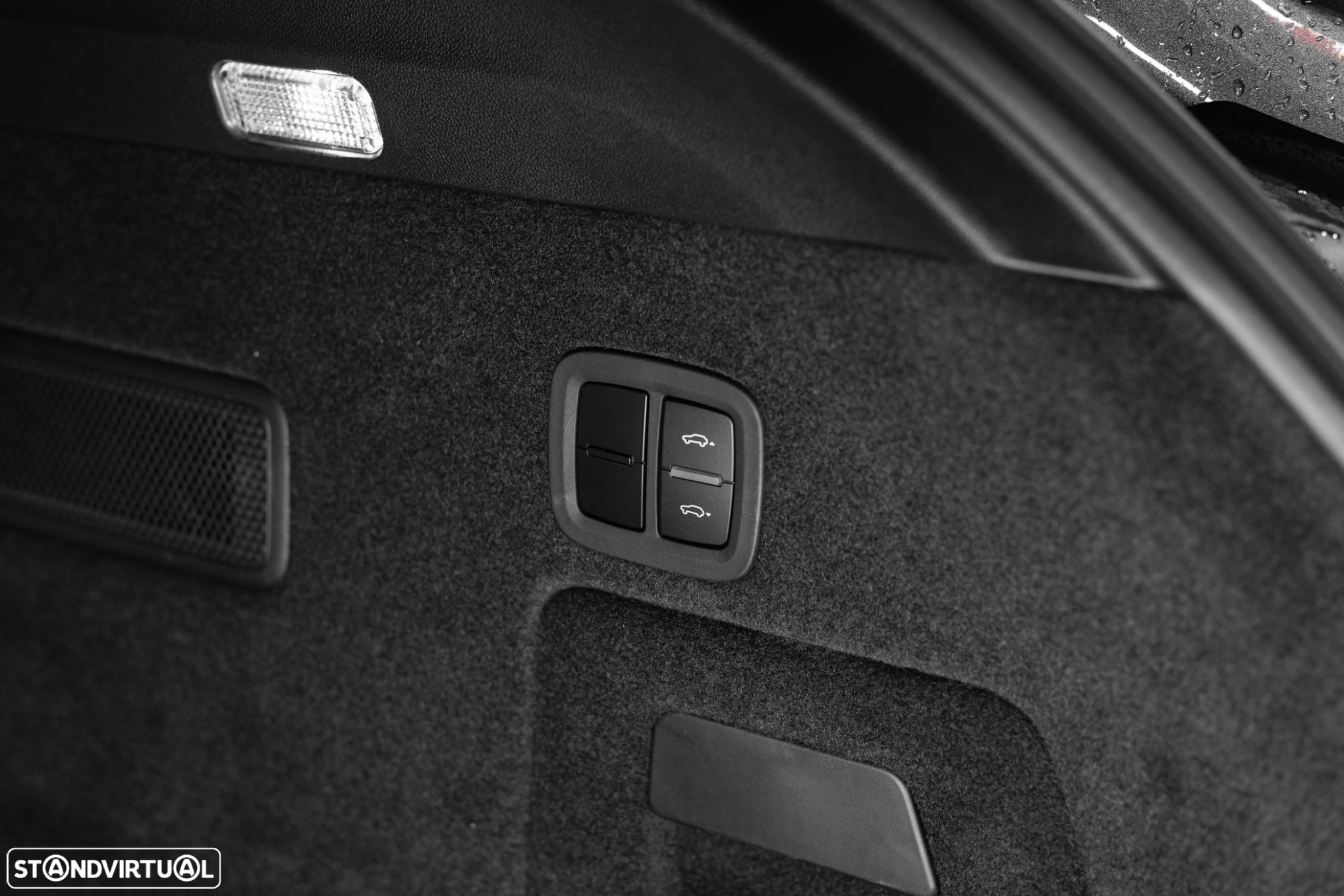 Porsche Cayenne Coupé Turbo E-Hybrid Pacote GT - 51