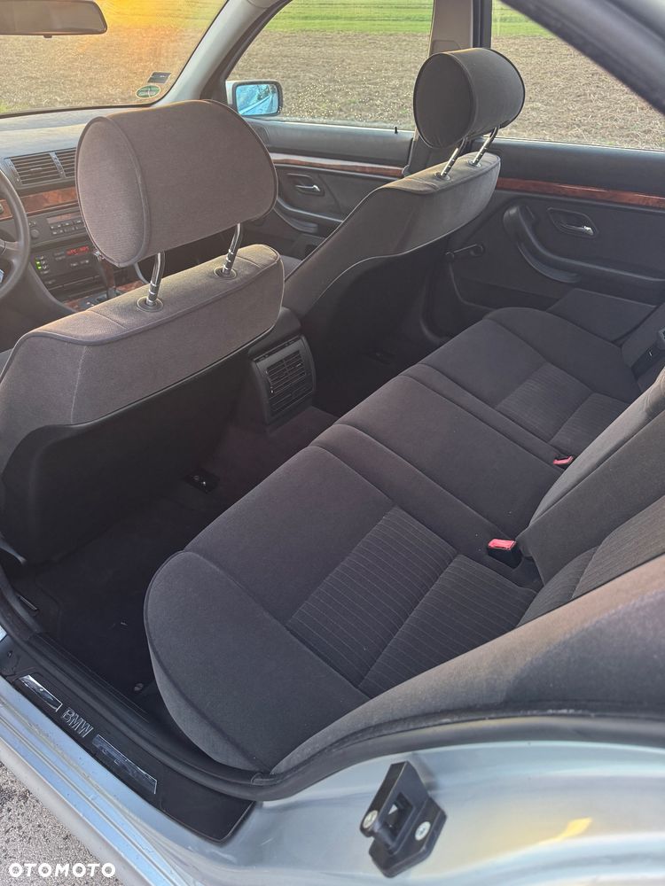 BMW Seria 5 - 25