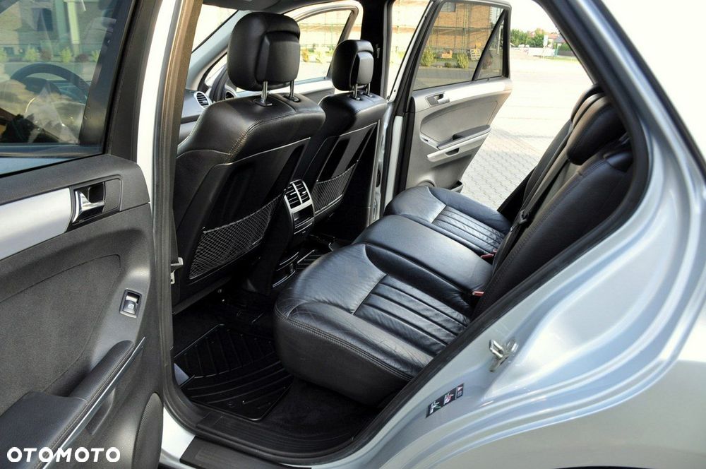 Mercedes-Benz ML - 21