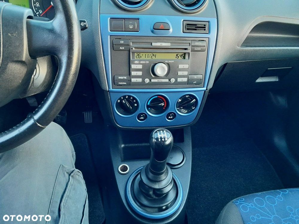 Ford Fiesta 1.3 Ambiente - 17