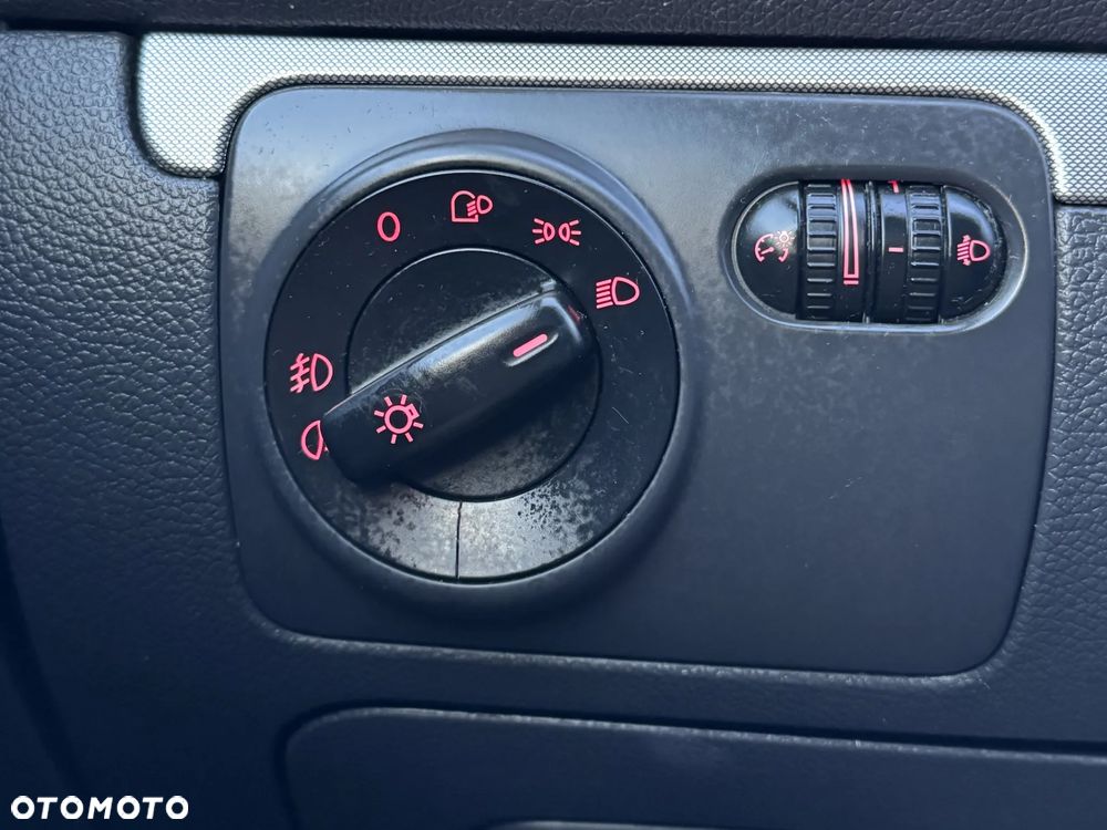 Volkswagen Golf - 29