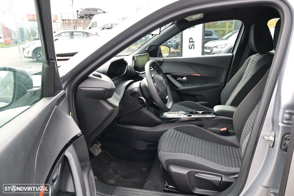 Peugeot e-2008 50 kWh Active Pack - 14