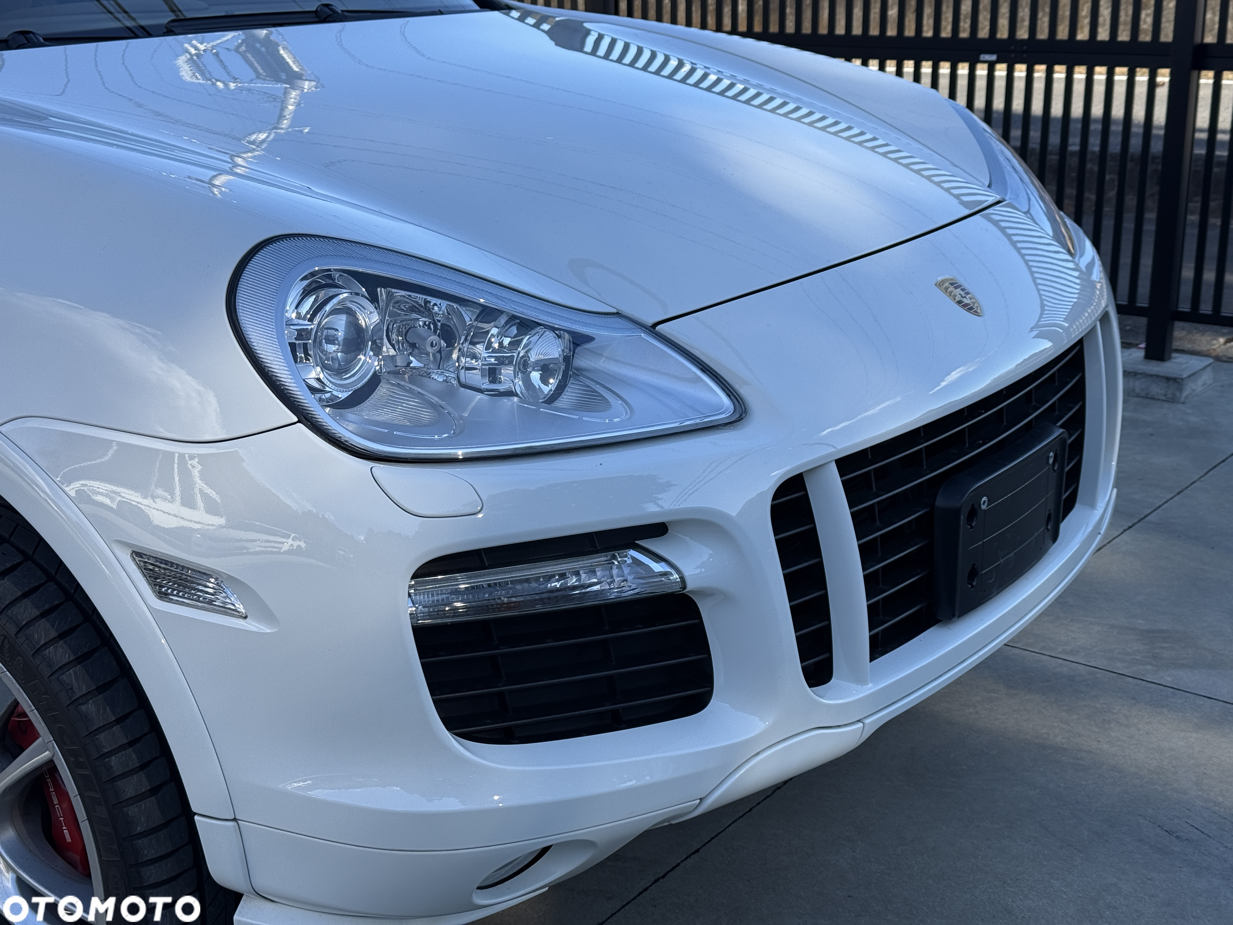 Porsche Cayenne - 14