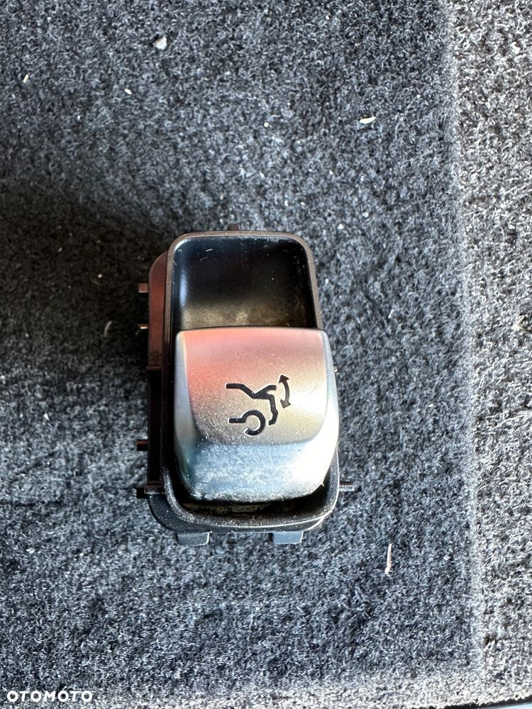 MERCEDES s 222 c217 przycisk otwierania klapy bagażnika - 1