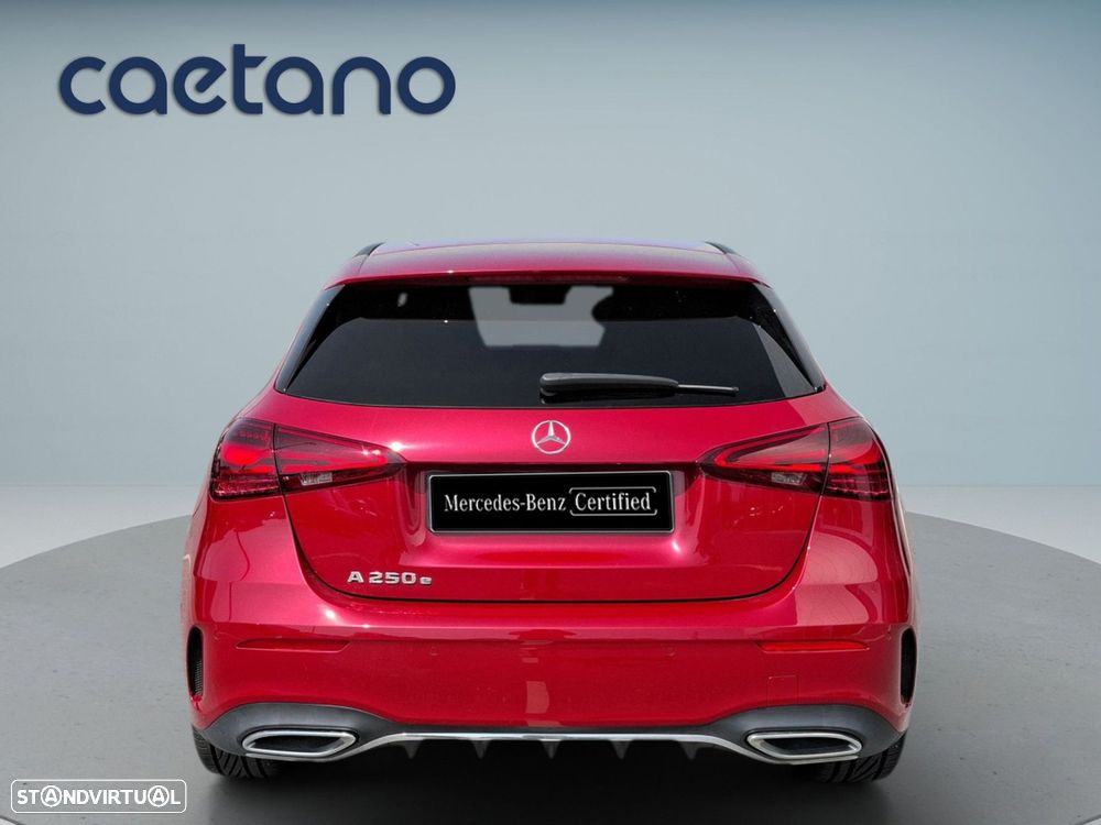 Mercedes-Benz A 250 e 8G-DCT AMG Line - 5