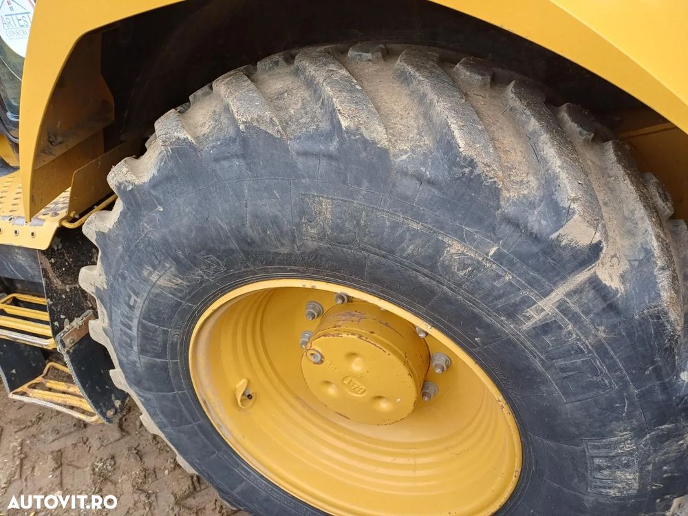 Caterpillar CAT 428 F2 Buldoexcavator - 7