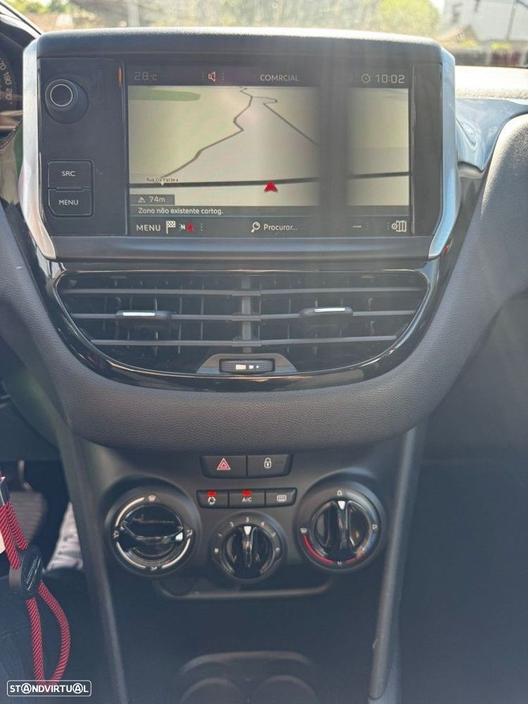 Peugeot 208 PureTech 82 Stop & Start Signature - 16