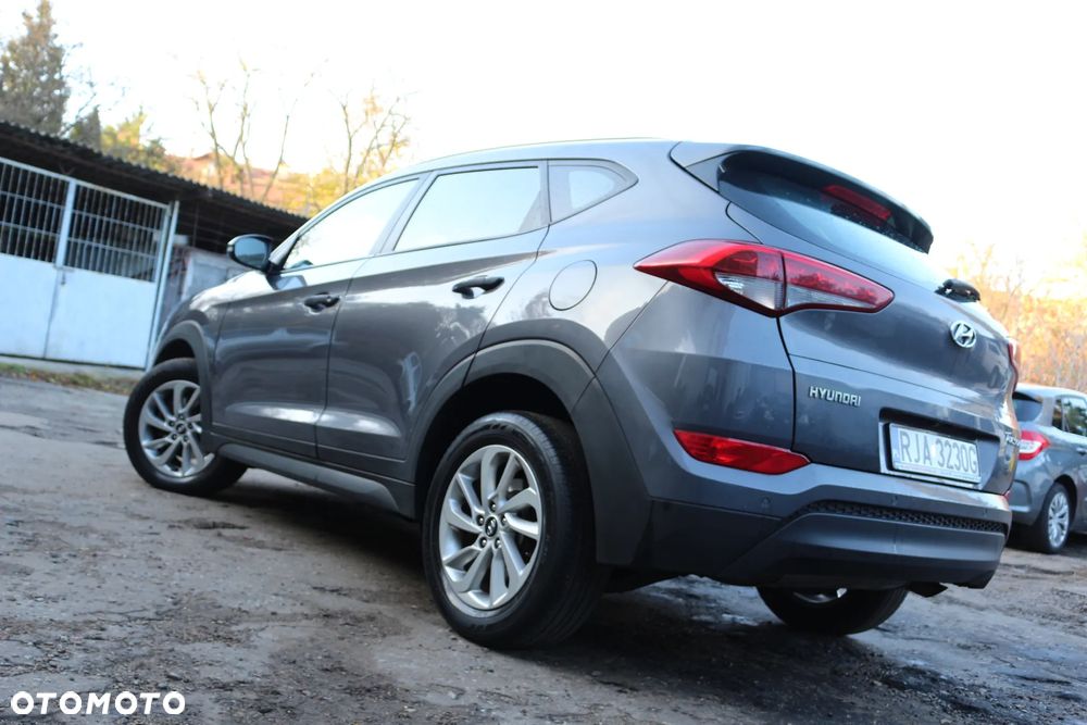 Hyundai Tucson blue 1.7 CRDi 2WD DCT Style - 16