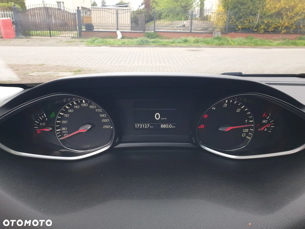 Peugeot 308 2.0 BlueHDi Allure S&S - 23