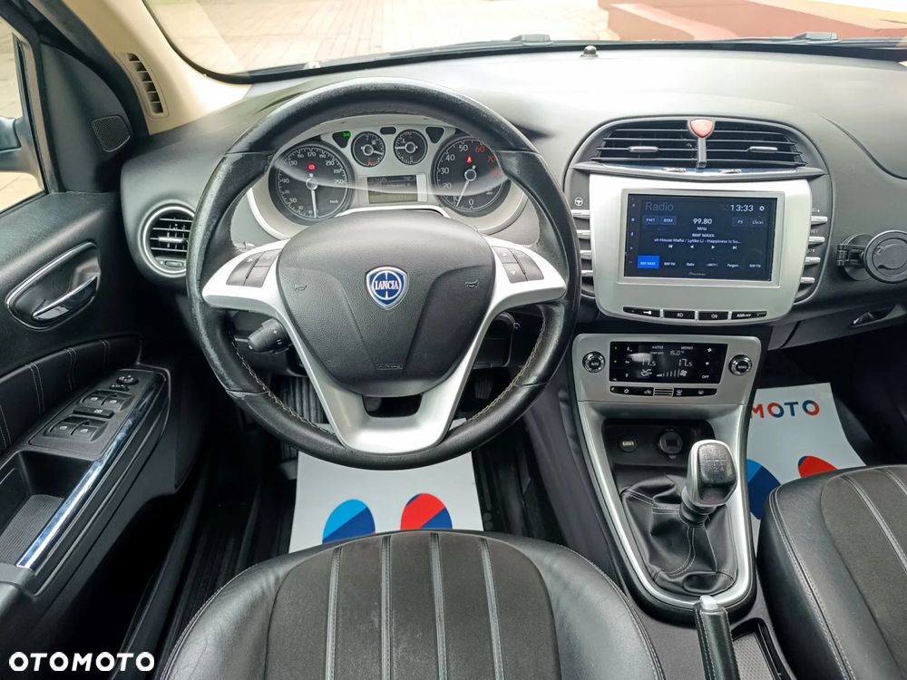 Lancia Delta 1.4 TurboJet 16v Gold - 29