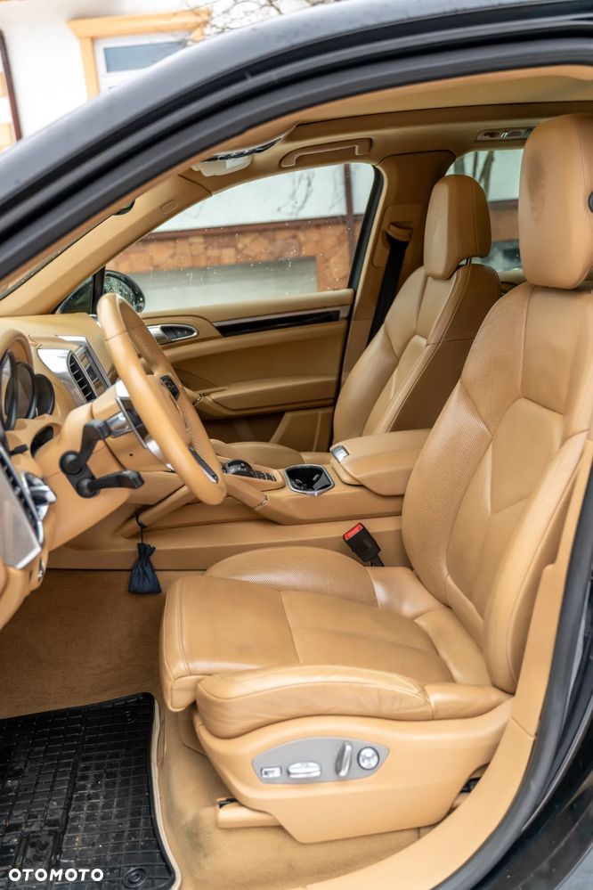 Porsche Cayenne Tiptronic S - 10