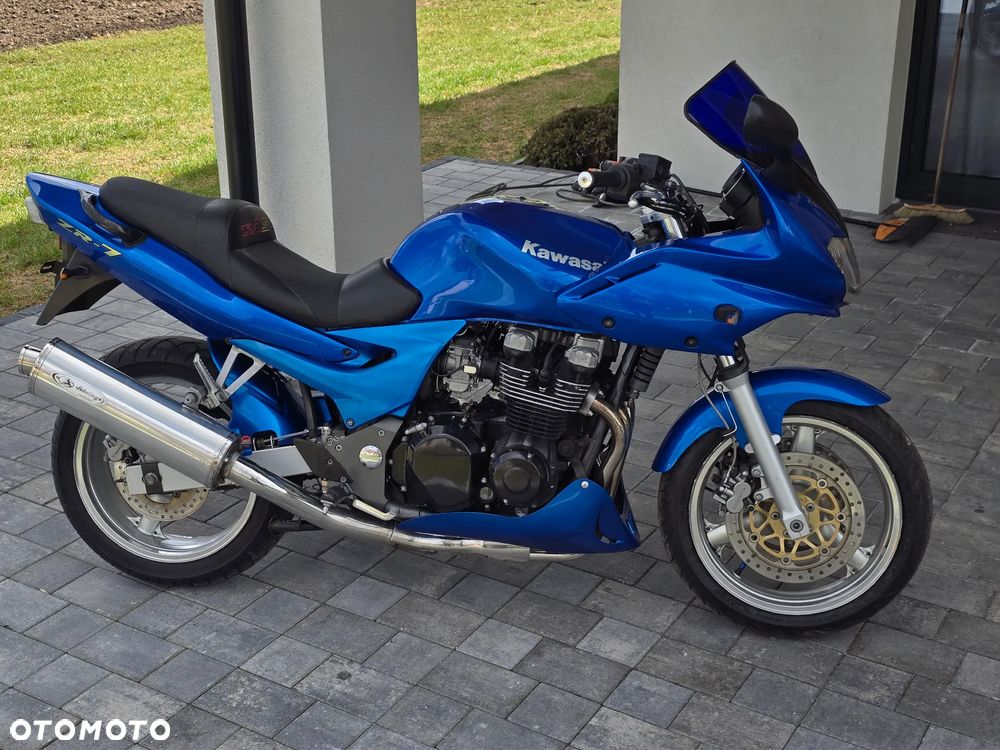 Kawasaki ZR - 12