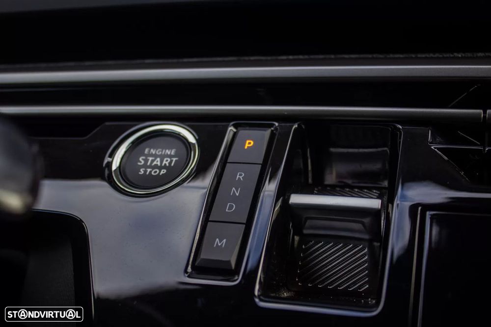 Peugeot 5008 1.2 Hybrid Allure e-DCS6 - 18