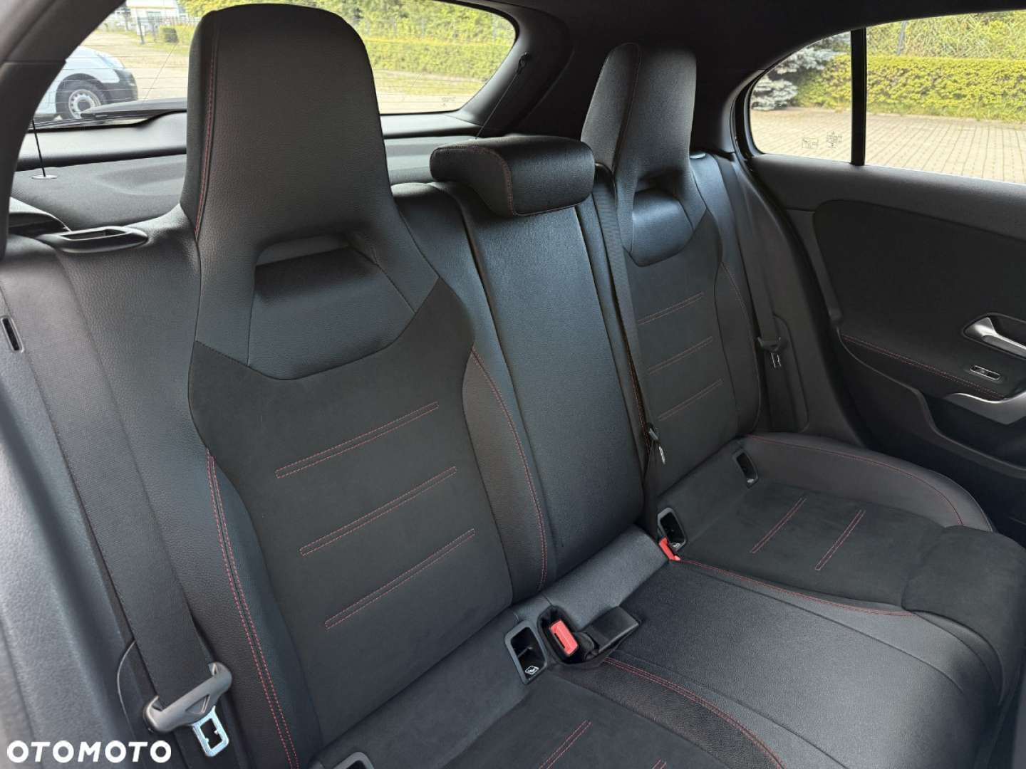 Mercedes-Benz Klasa A 200 7G-DCT AMG Line - 36