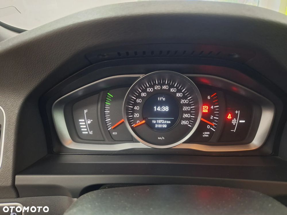 Volvo V60 D4 Edition - 16