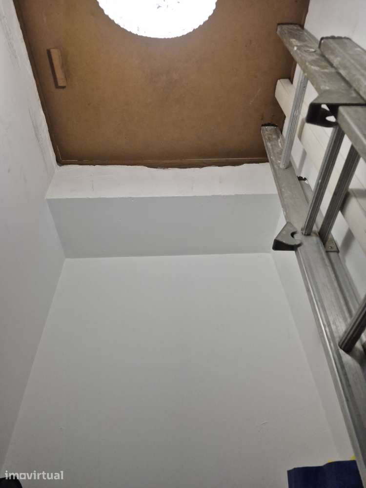 Apartamento T2 com varanda em Montemor-o-Novo.
Com sótão em bruto - Grande imagem: 2/17