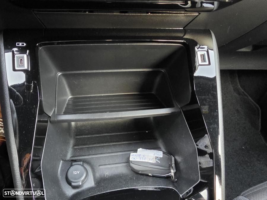 Peugeot e-2008 50 kWh Active Pack - 39
