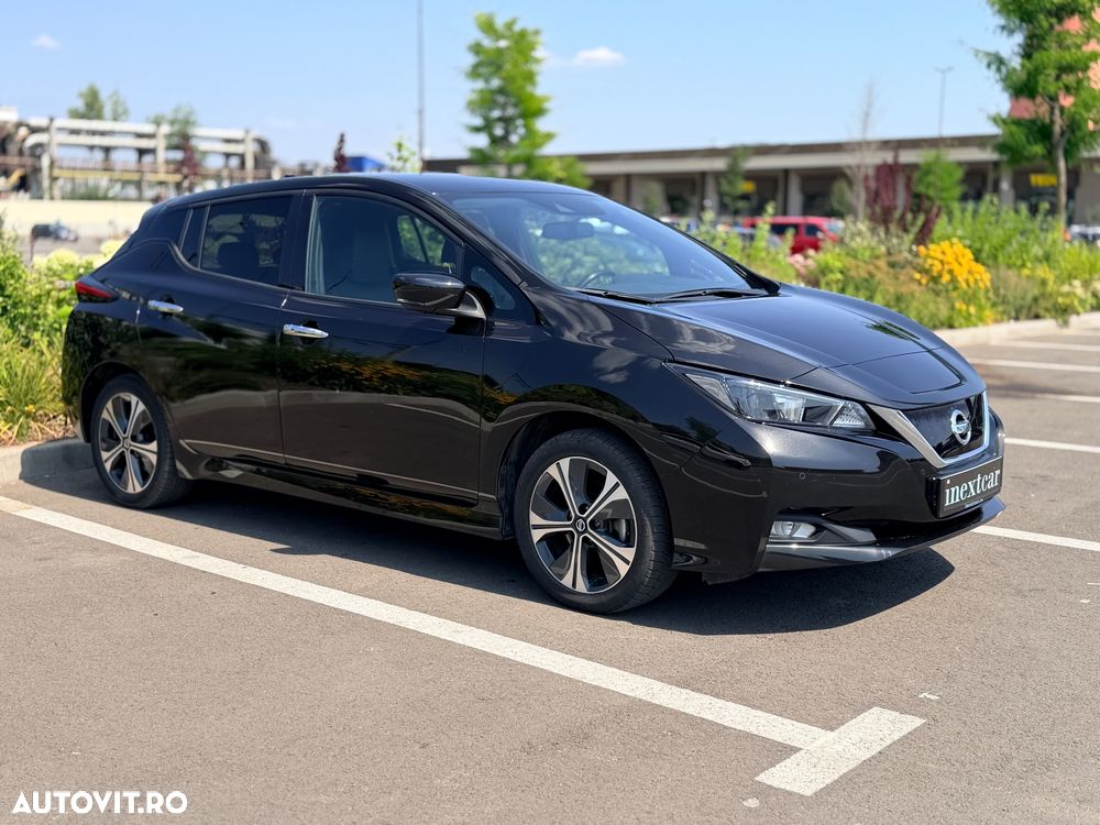 Nissan LEAF 62 kWh e+ N-Connecta - 2