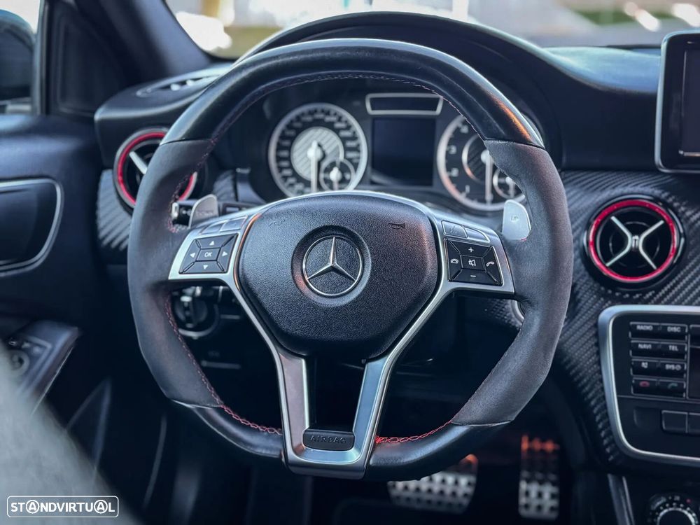Mercedes-Benz A 45 AMG 4-Matic - 18