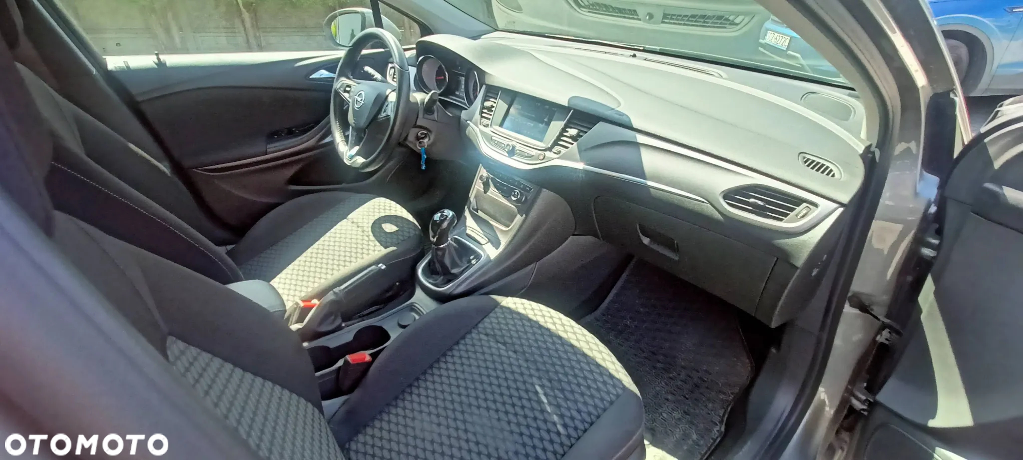 Opel Astra V 1.4 Essentia - 9