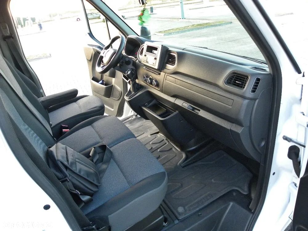 Renault Master - 24