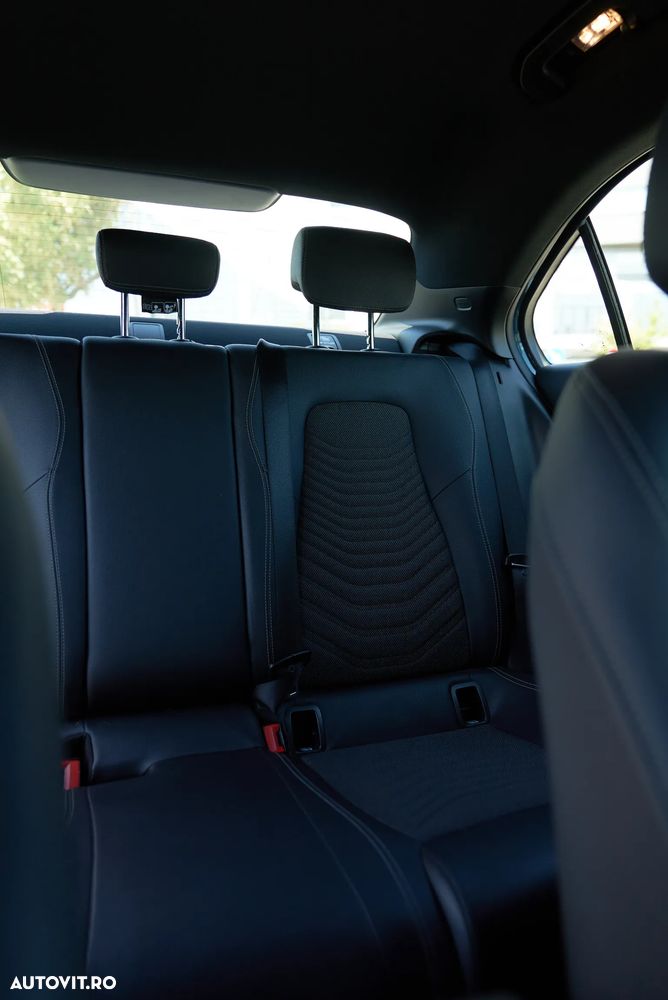 Mercedes-Benz A 180 d Sedan 8G-DCT - 12