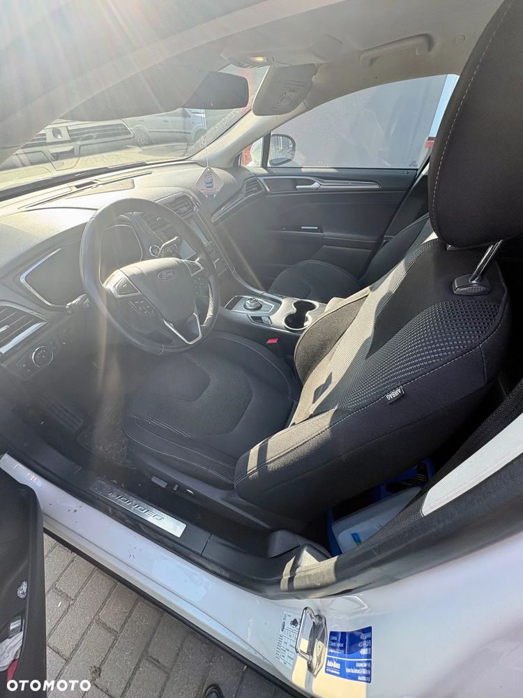 Ford Mondeo - 10