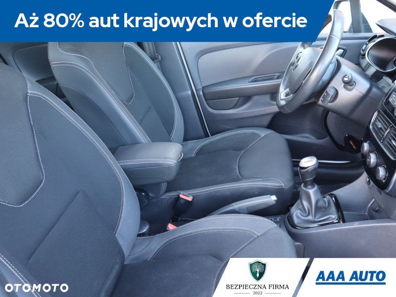 Renault Clio - 11