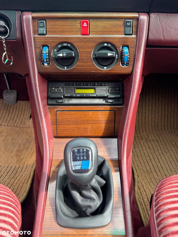 Mercedes-Benz W124 (1984-1993) - 11
