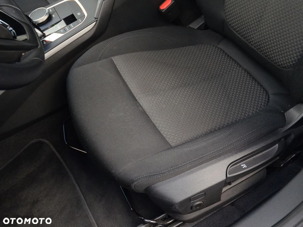 BMW Seria 1 118i Advantage - 20